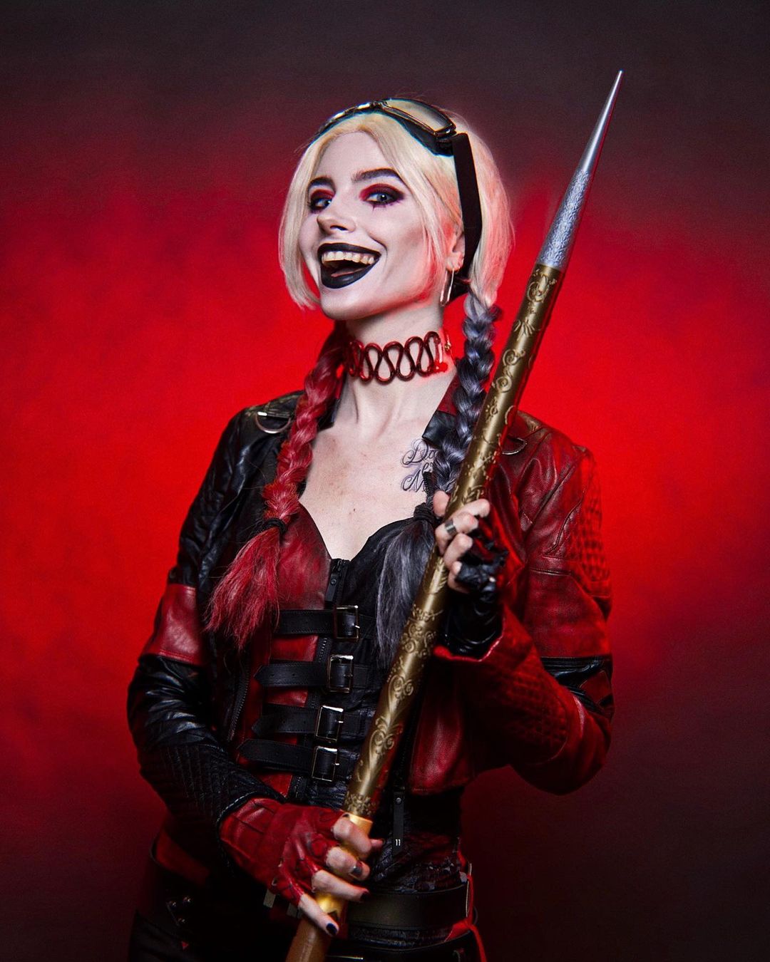 Harley Quinn Cosplay by MartyCipher Scrolller