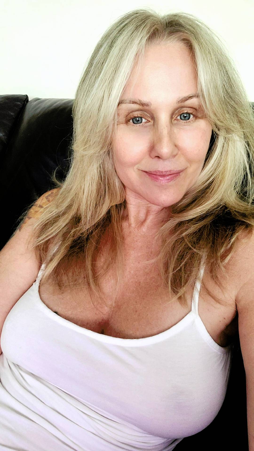 Julia Ann Natural Beauty ❤️ | Scrolller