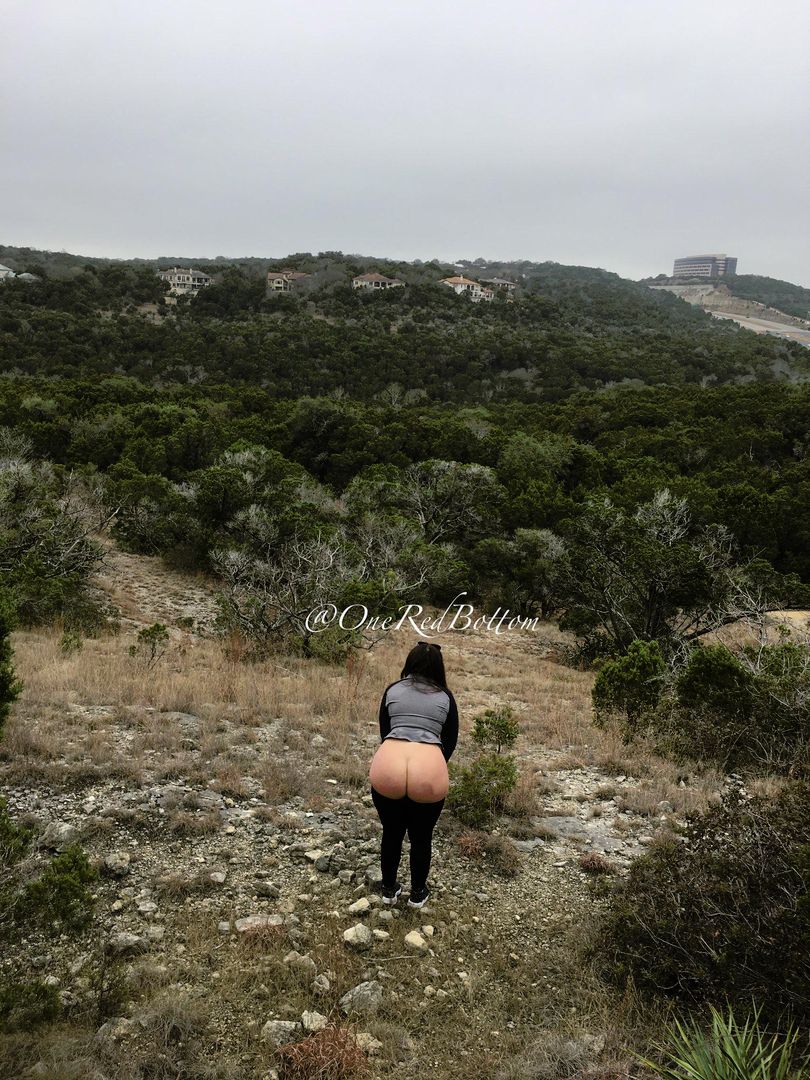 Mooning in honor of the full moon @OneRedBottom | Scrolller