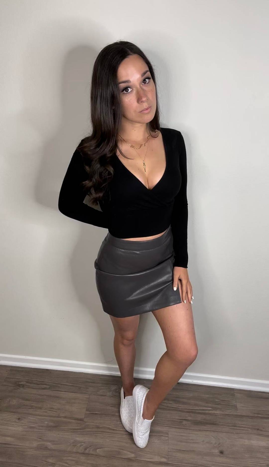 My outfit from last night. I'm digging the leather skirt. | Scrolller